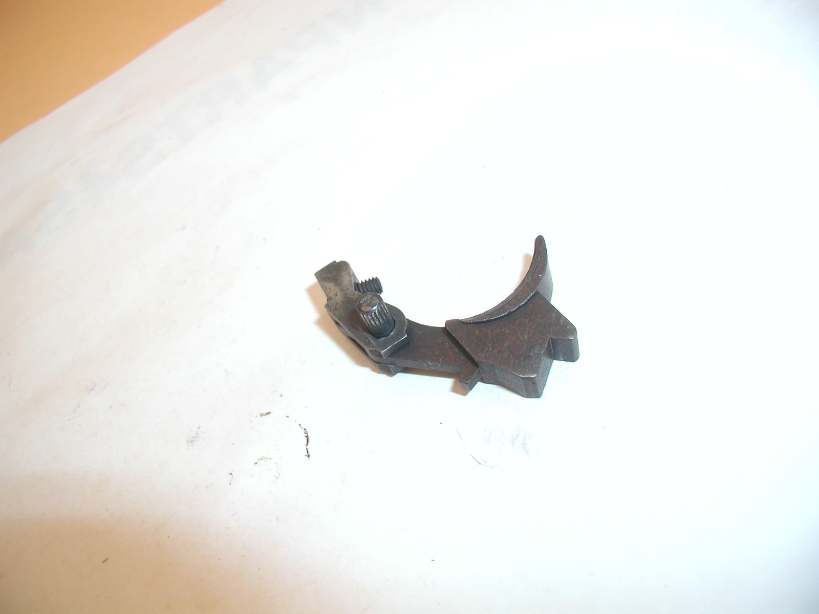 Crosman MK I Target Air Pistol - Trigger Assembly - Image 3