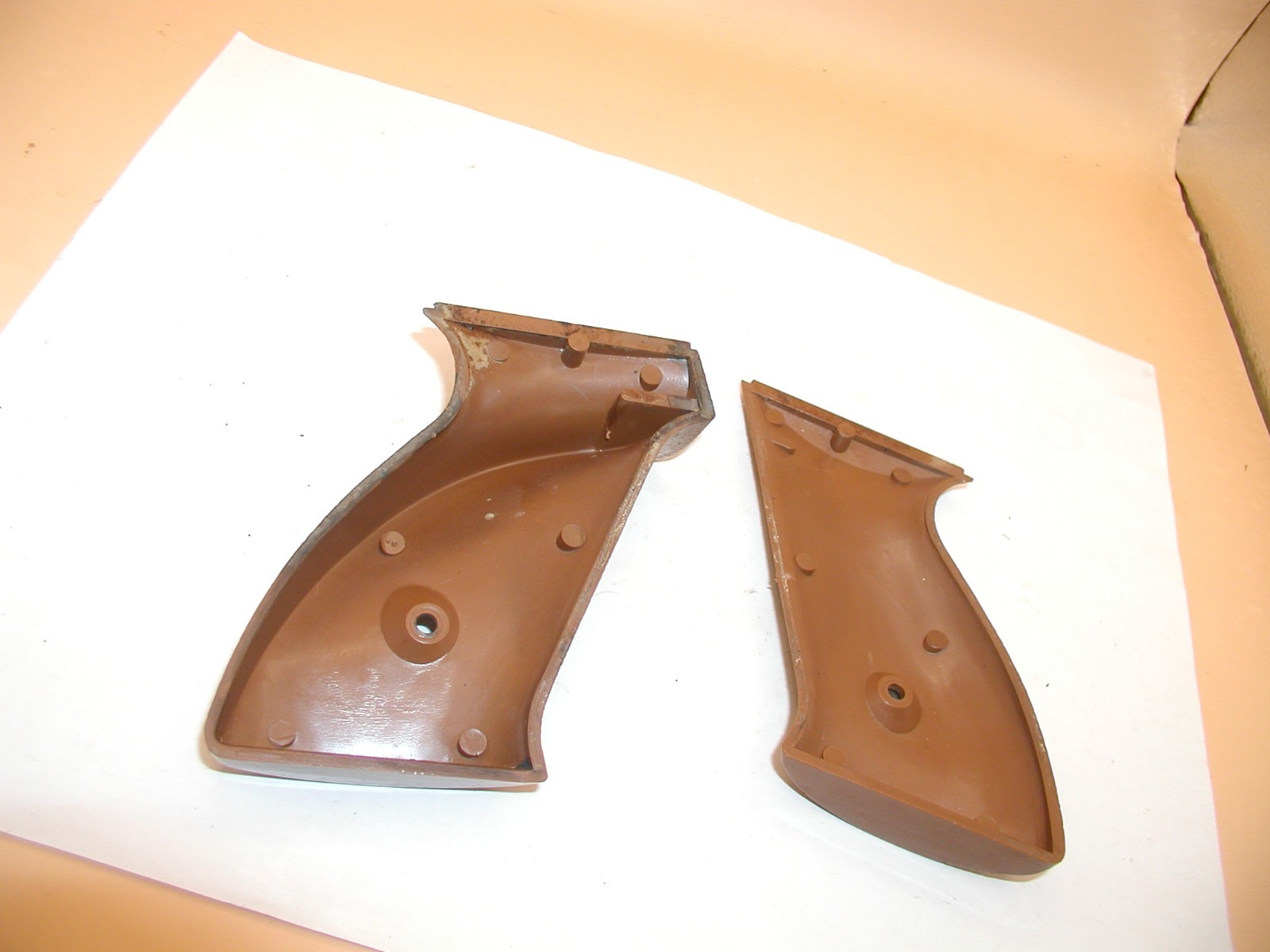 Daisy Power Line 717 Air Pistol- Grips, Plastic, Right Handed - Image 4